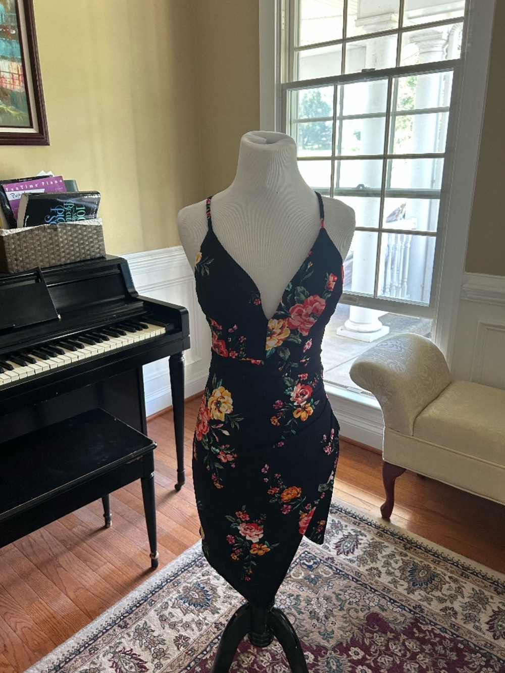 Lace-Back Bodycon Dress